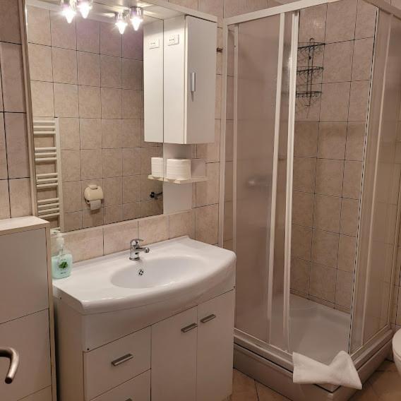 Apartments Zakinja ปอร์โตรอซ ภายนอก รูปภาพ